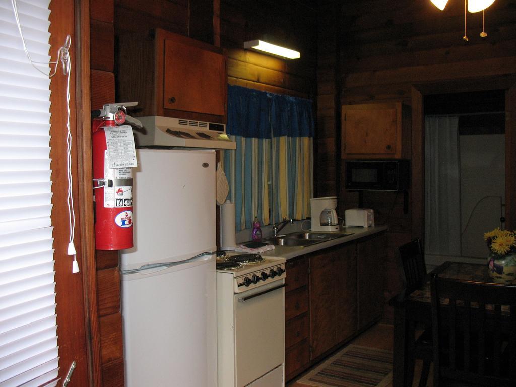 Forest Lake Camping Resort Cabin 18 Advance 외부 사진